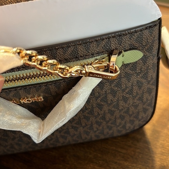 MICHAEL KORS EW LARGE CHAIN CROSSBODY Brown Green Light Sage Signature B… - Picture 6 of 6